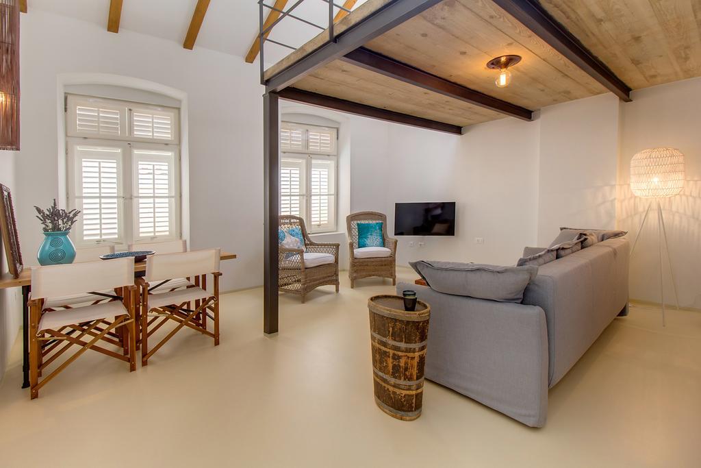 Apartments Argemonia Mali Lošinj Eksteriør billede