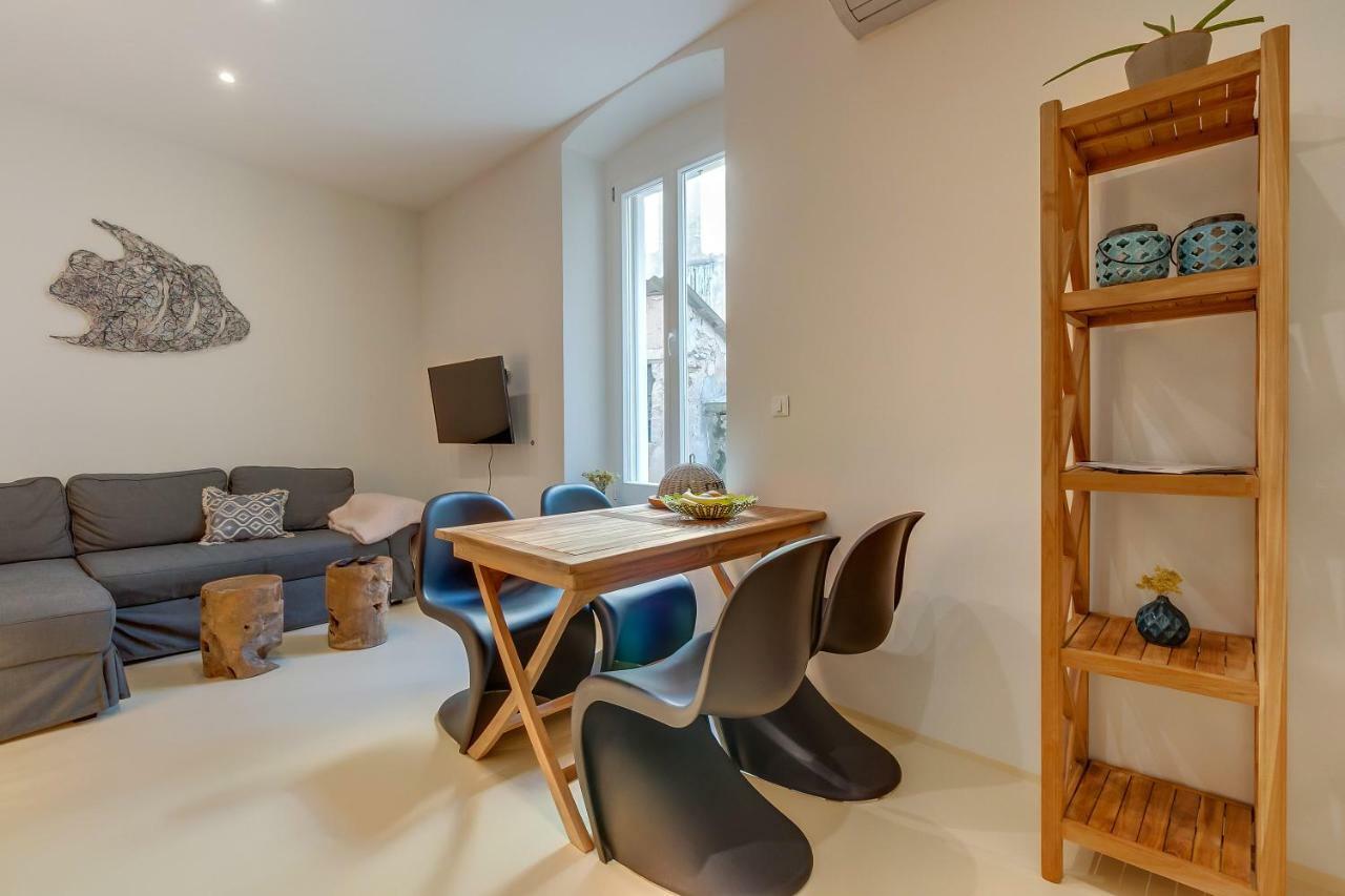 Apartments Argemonia Mali Lošinj Eksteriør billede